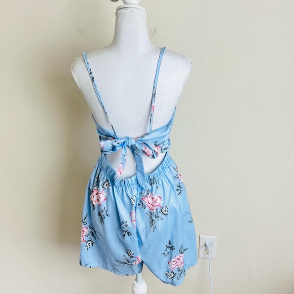 Hello Molly Like You Would Blue Floral Front Twist Knot Keyhole Tie Romper - Picture 2 of 16
